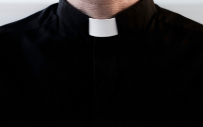 Los sacerdotes y la política